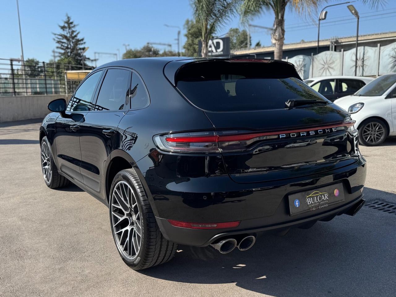 Porsche Macan 2.0 pari al nuovo
