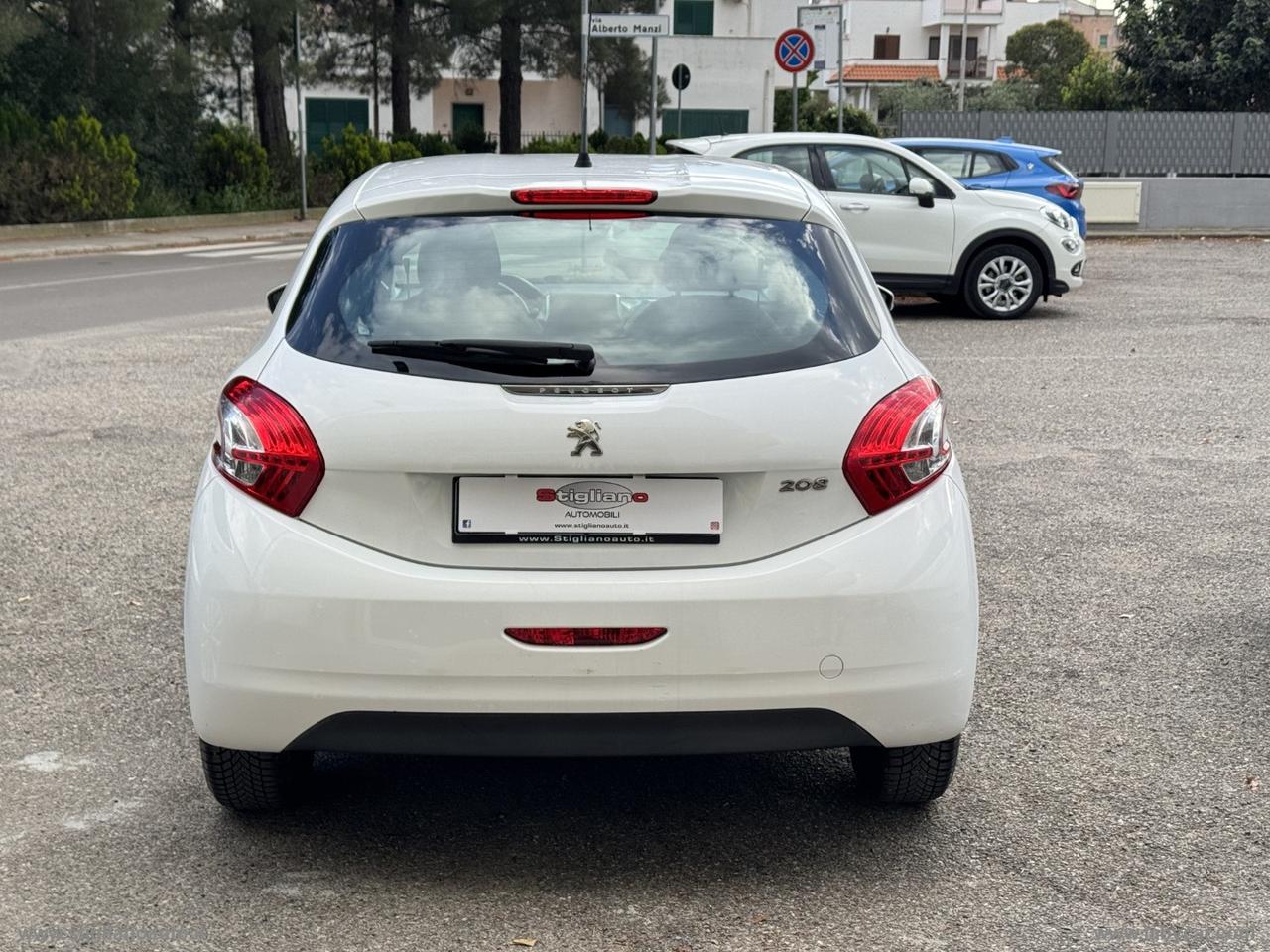 PEUGEOT 208 1.4 HDi 68 CV 5p. Business