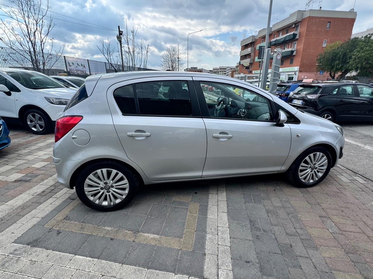 Opel Corsa 1.2 85CV 5 porte GPL-TECH Edition