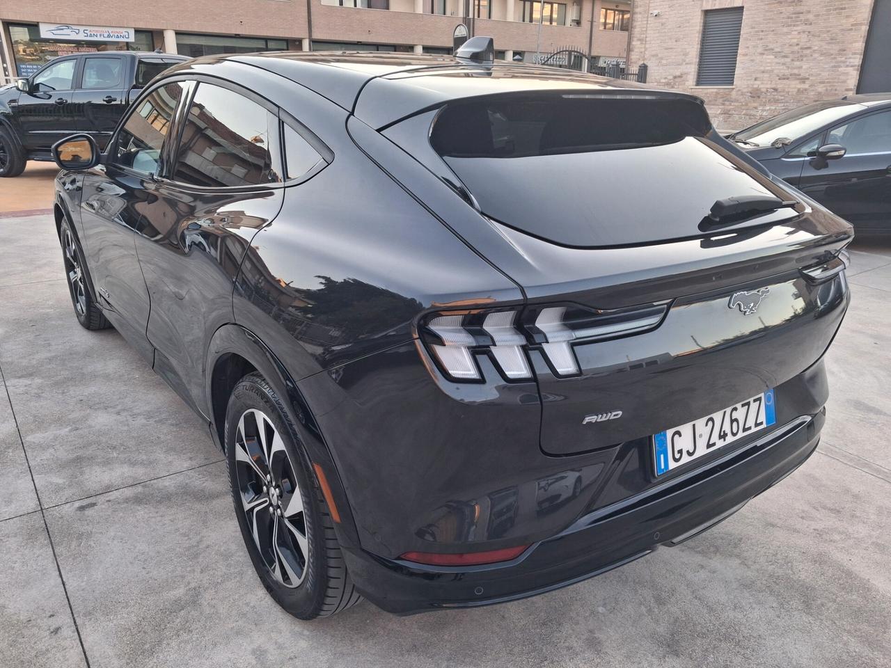 Ford Mustang Mach-E AWD Extended Range 371 CV