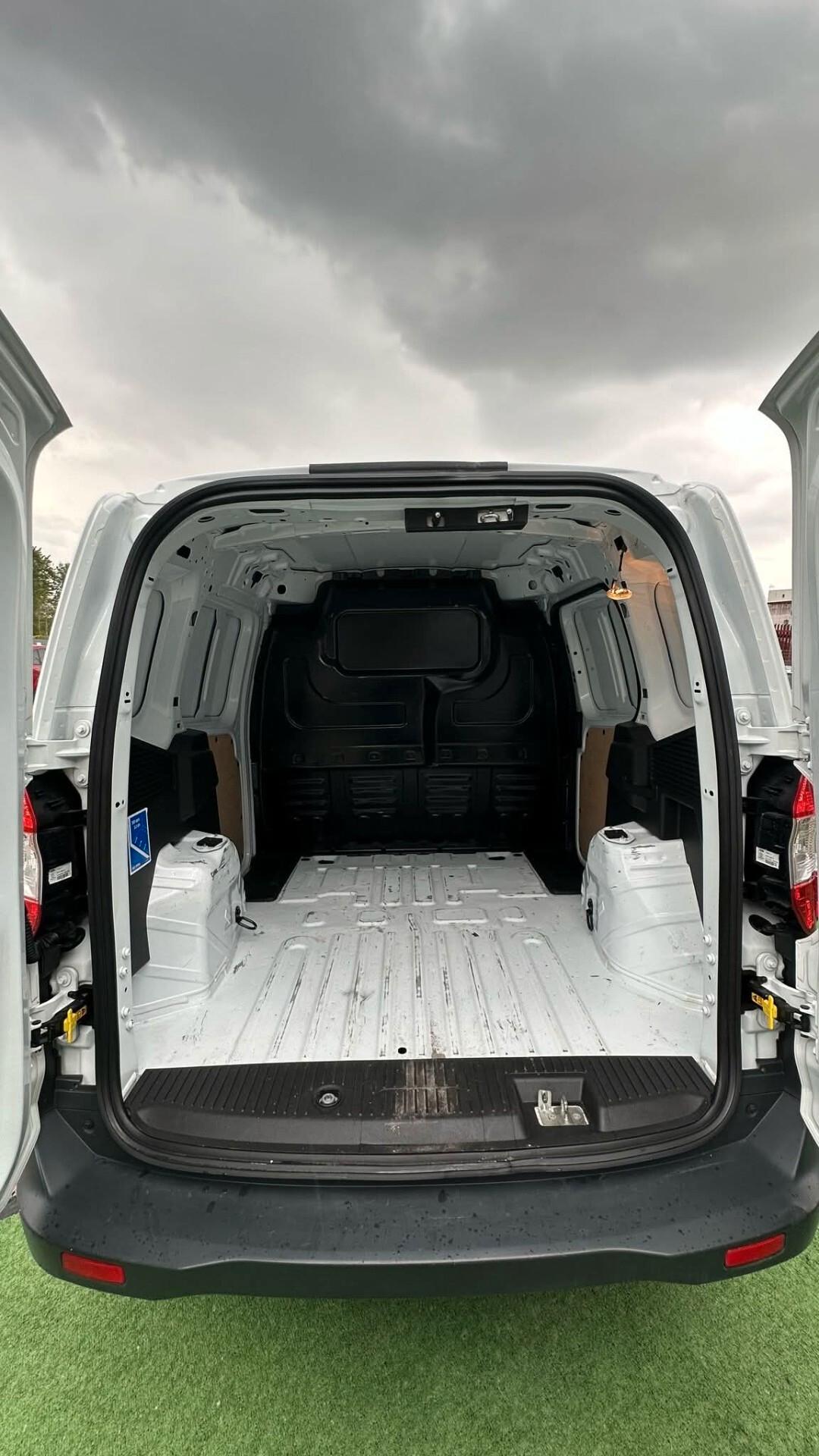 Ford Transit Courier 1.5 TDCi 75CV Van Entry