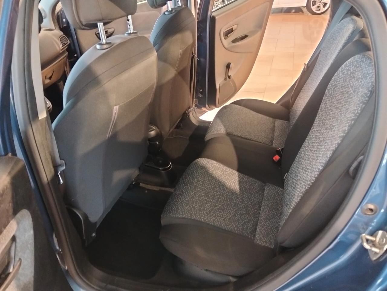 Lancia Ypsilon 1.0 FireFly 5 porte S&S Hybrid Silver Plus