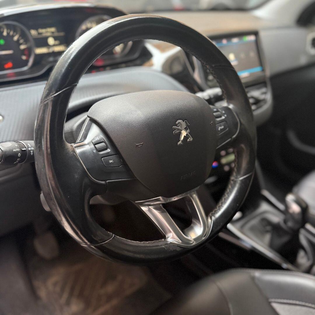 Peugeot 2008 PureTech - 82Cv