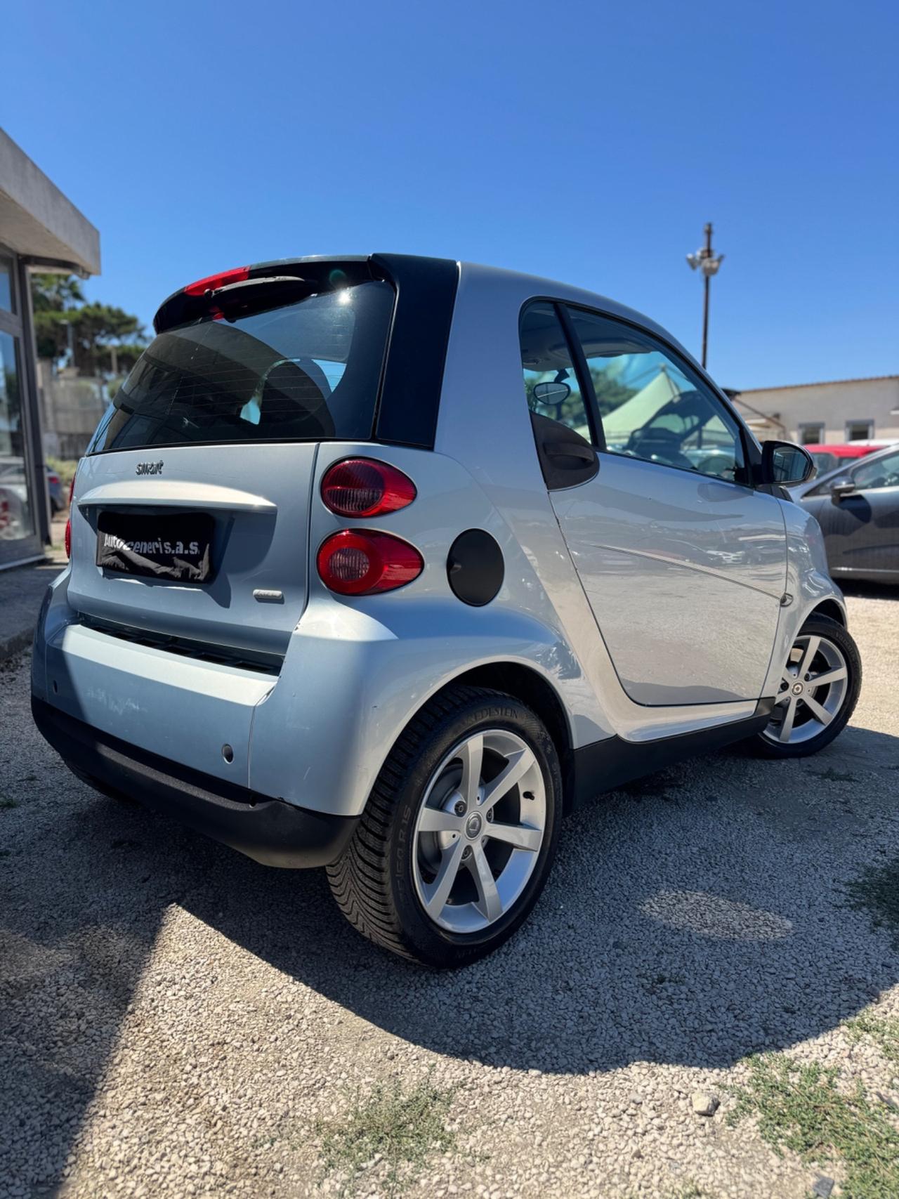 Smart ForTwo 1000 52 kW coupé limited two