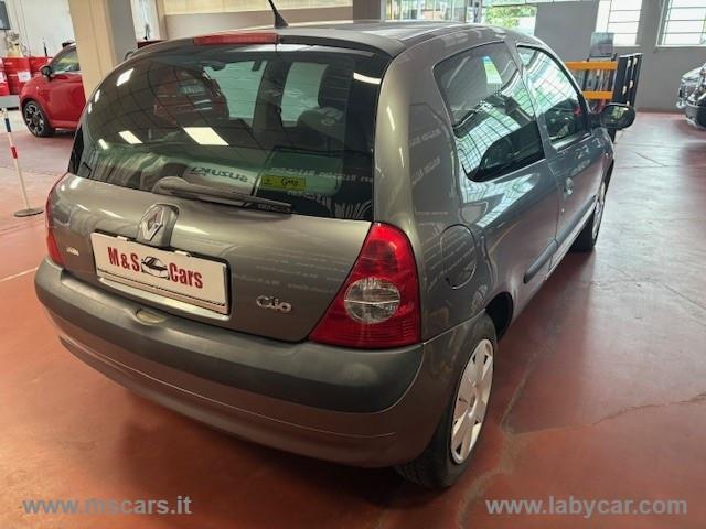RENAULT Clio 1.4 16V 3p. Expression