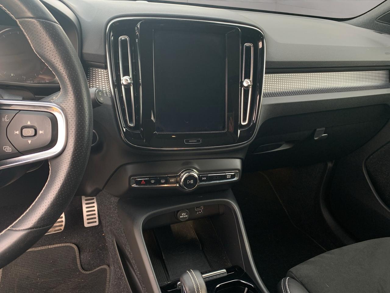 Volvo XC40 T5 AWD Geartronic R-design