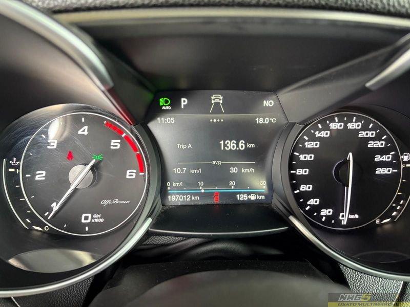 Alfa Romeo Giulia Giulia 2.2 Turbodiesel 210 CV AT8 AWD Q4 Veloce
