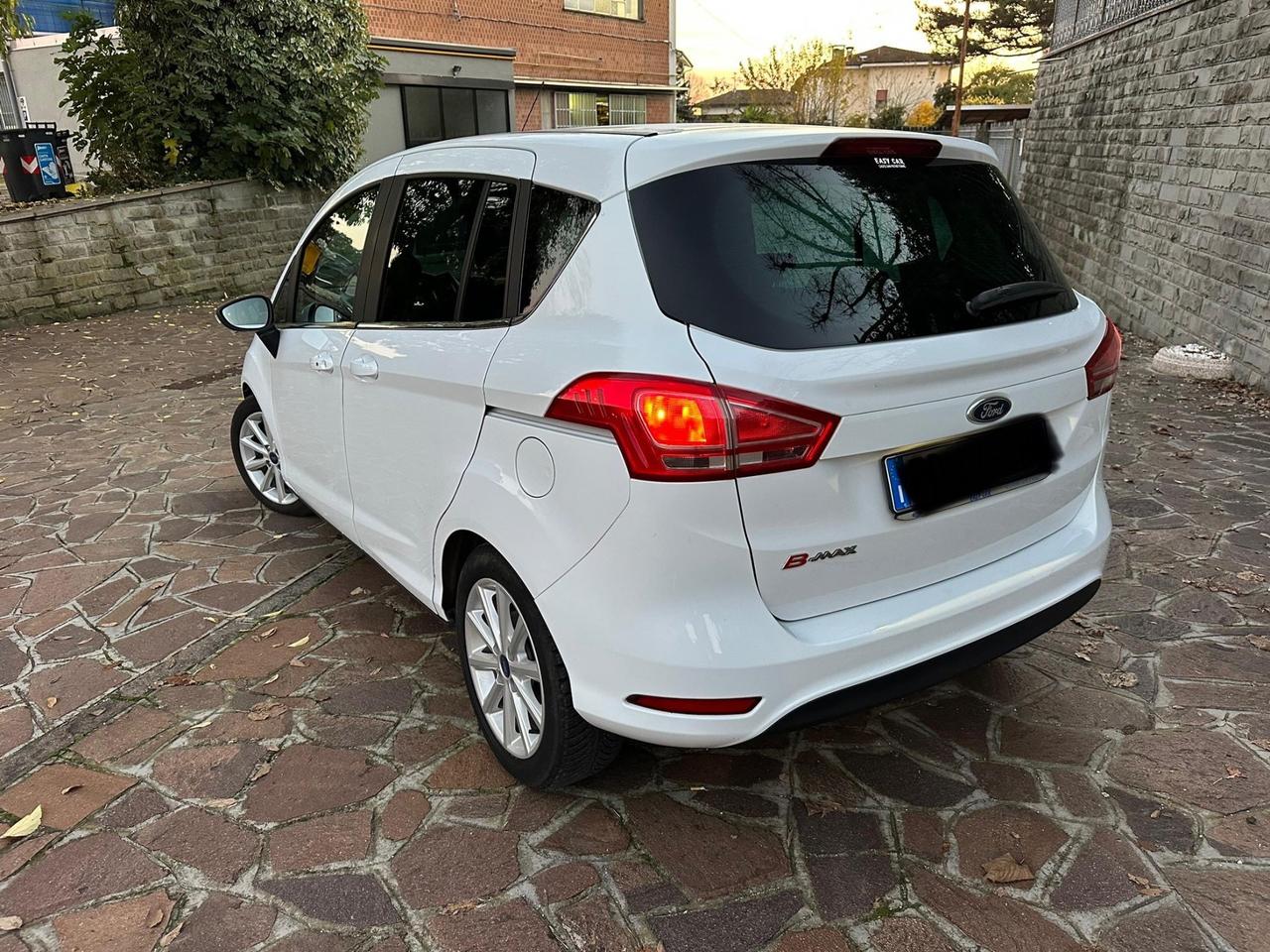 Ford B-Max 1.4 90 CV GPL Titanium Neopatentati