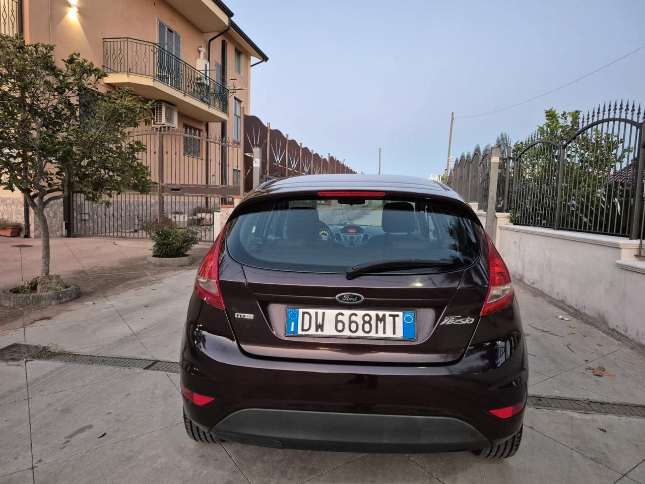 Ford Fiesta 1.4 TDCi 70CV 5 porte Titanium