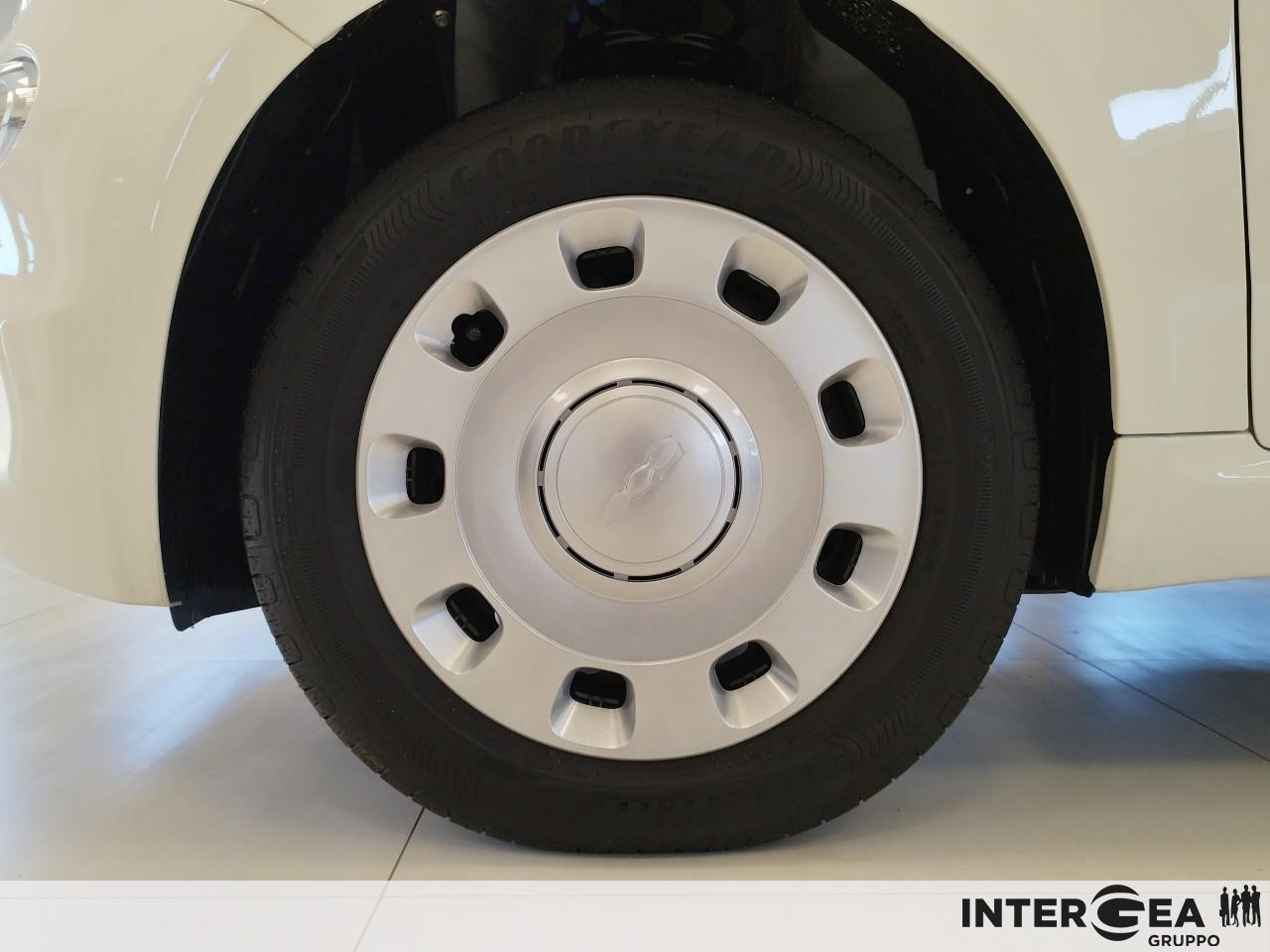 FIAT 500C 1.0 hybrid 70cv