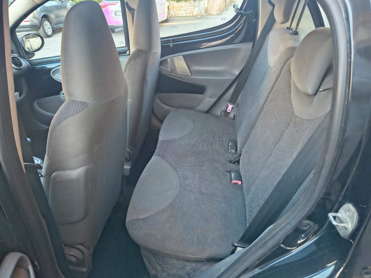 Peugeot 107 AUTOMATICA BENZINA NEOPATENTATI