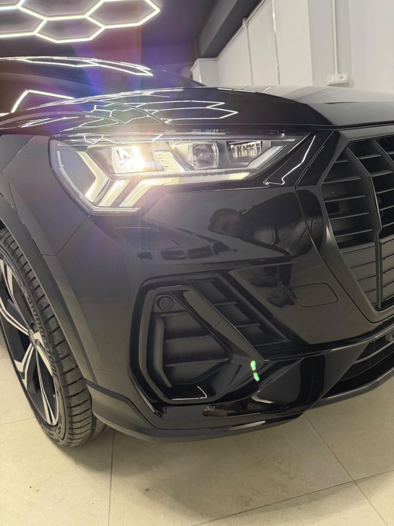 Audi Q3 35 TDI S tronic Sline black 2120km