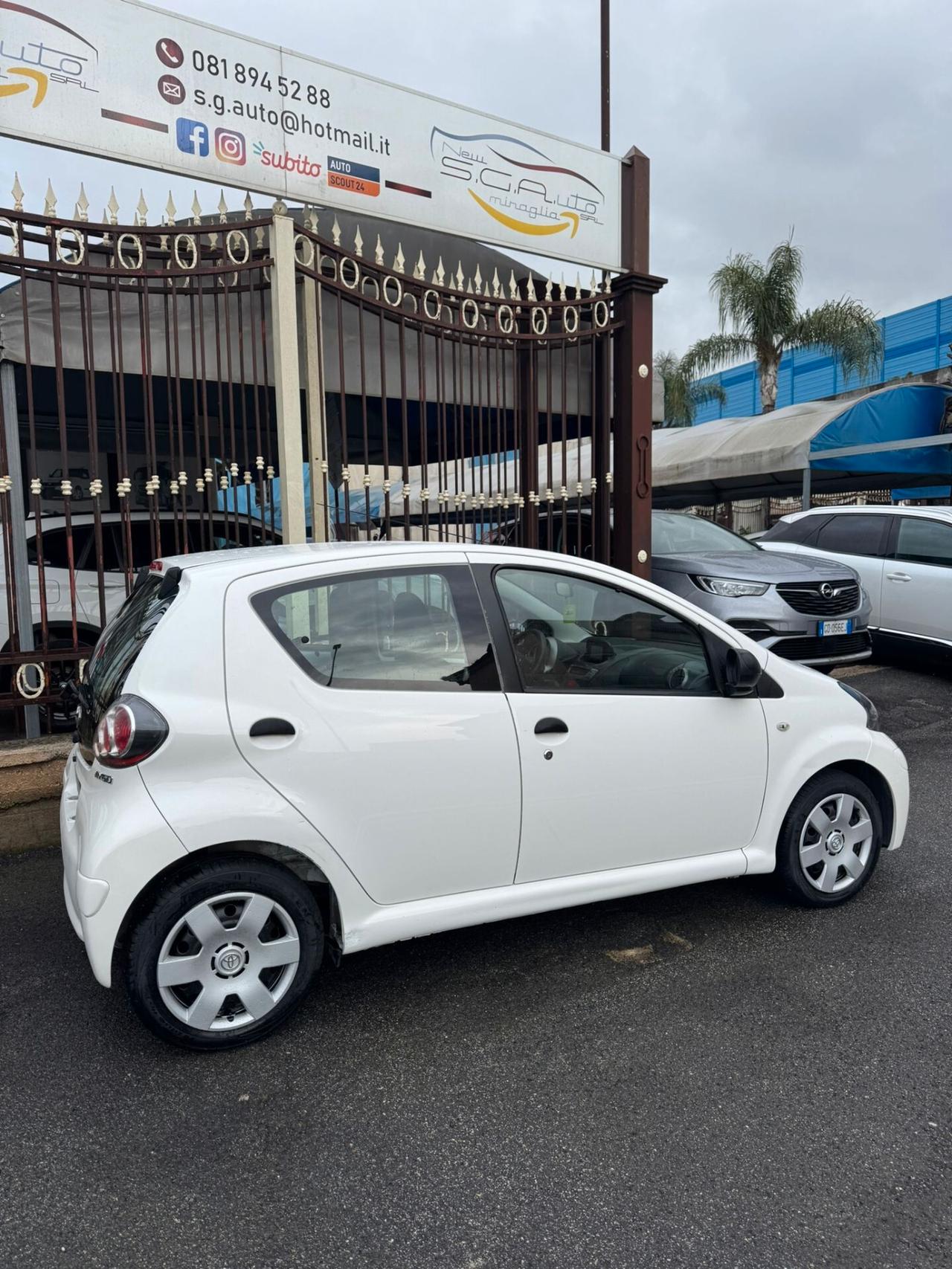 Toyota Aygo 1.0 12V VVT-i 5 porte Lounge Connect