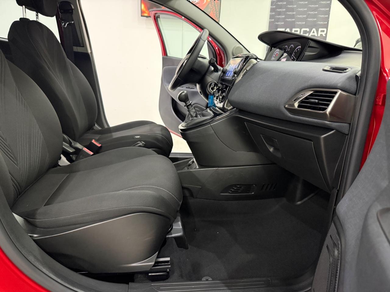 Lancia Ypsilon 1.0 70cv Hybrid Gold