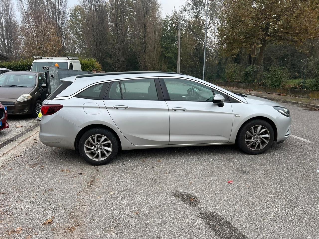 Opel Astra 1.6 CDTi 136CV aut. Sports Tourer Innovation