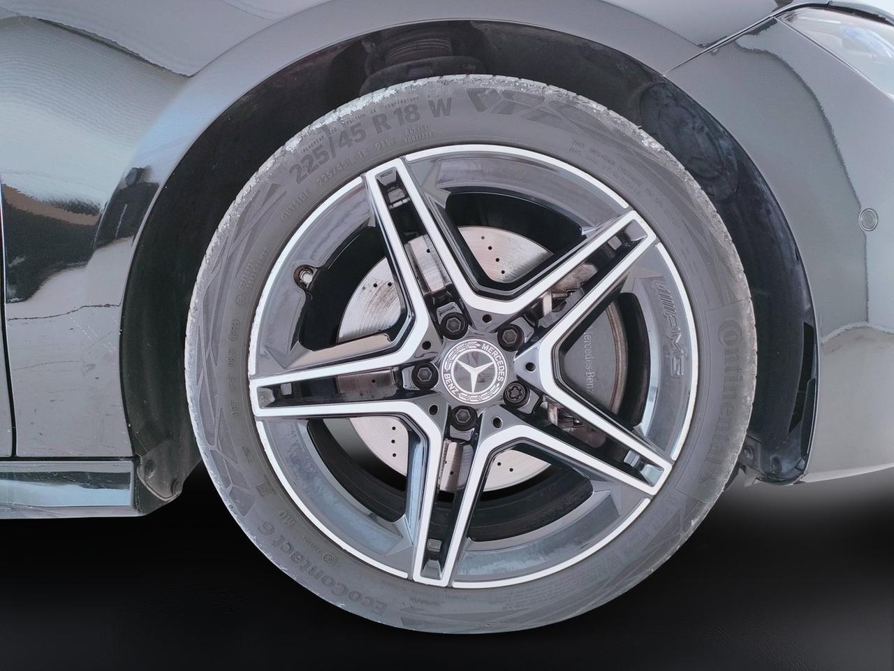 Mercedes-Benz CLA Coupe - C118 2023 - CLA Coupe 200 d AMG Line Premium Plus auto