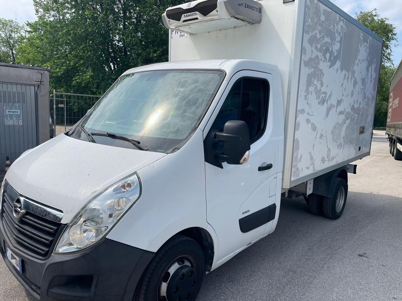 Opel Movano 2.3 CDTI 130CV cella isotermica