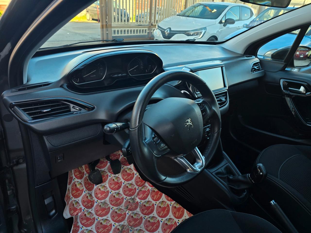 Peugeot 208 PureTech 82 5 porte Allure