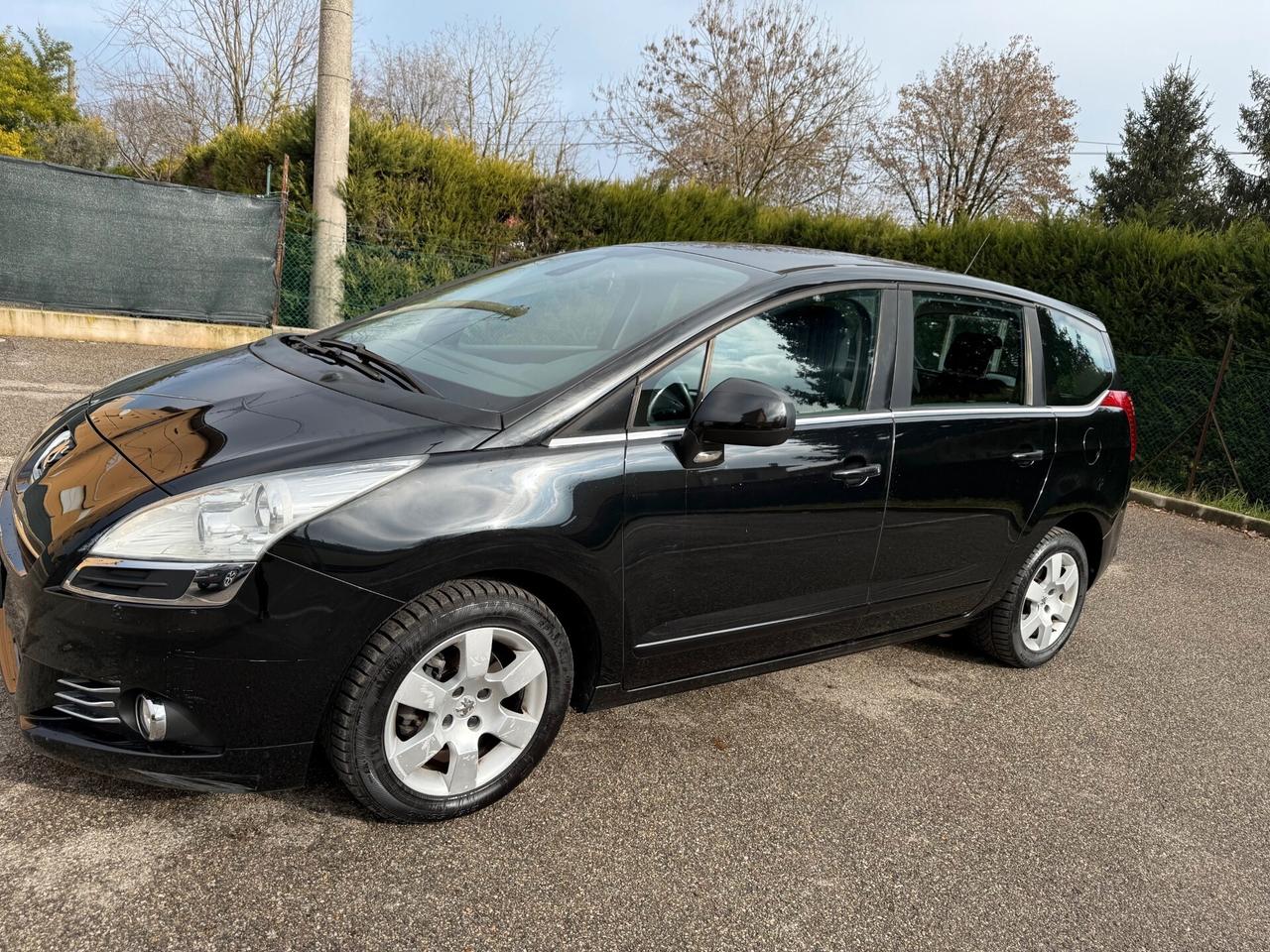 Peugeot 5008 1.6 hdi - 12 MESI DI GARANZIA -