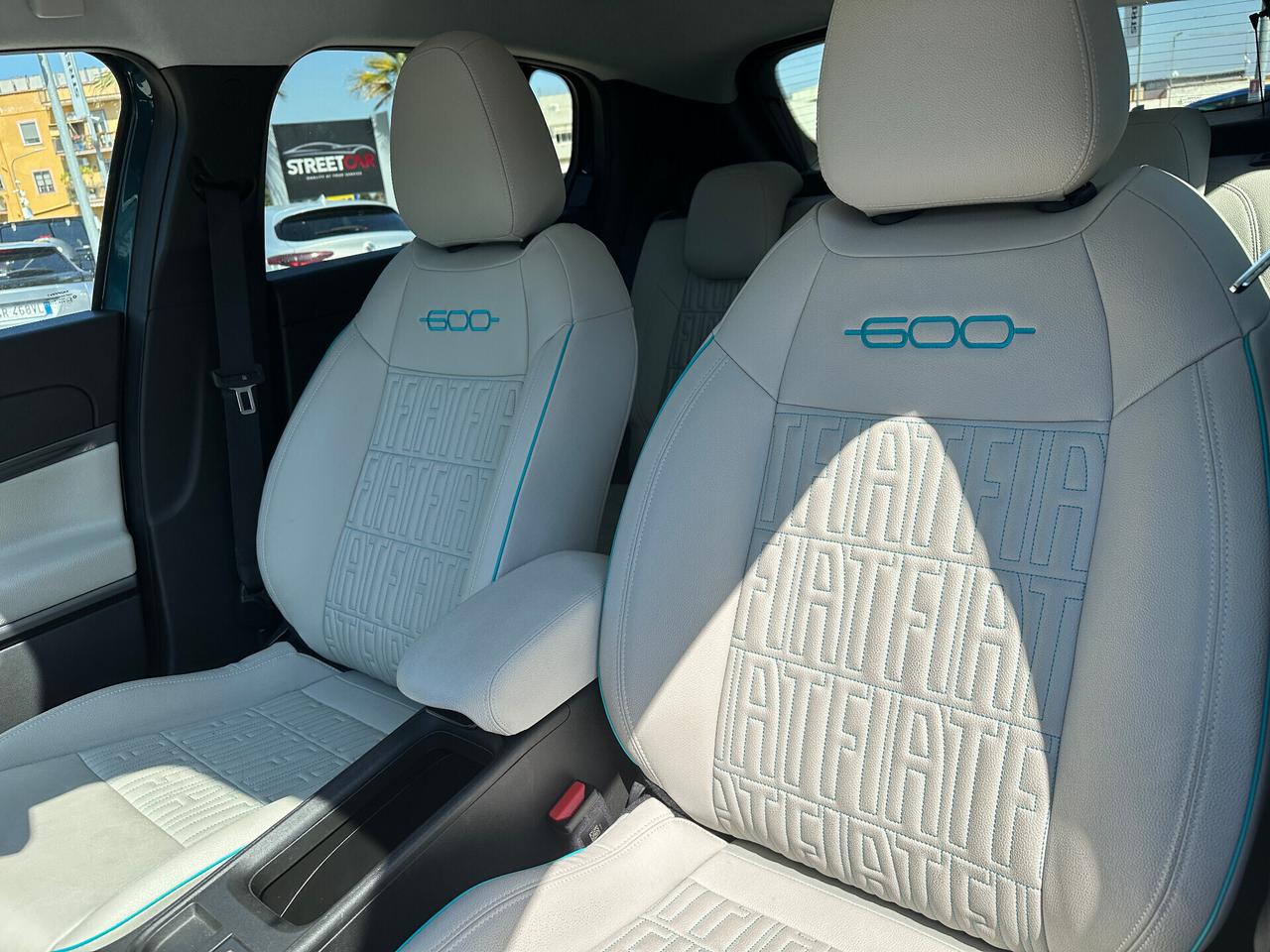 Fiat 600 Hybrid 100 CV DCT MHEV La Prima