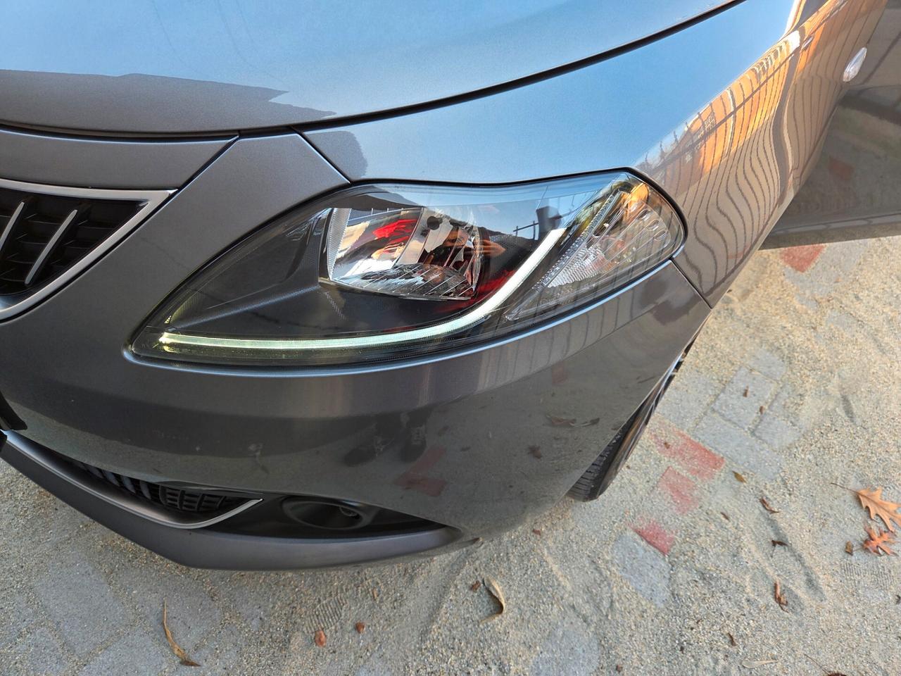 Lancia Ypsilon 1.0 FireFly Hybrid 70cv 5 porte S&S Gold