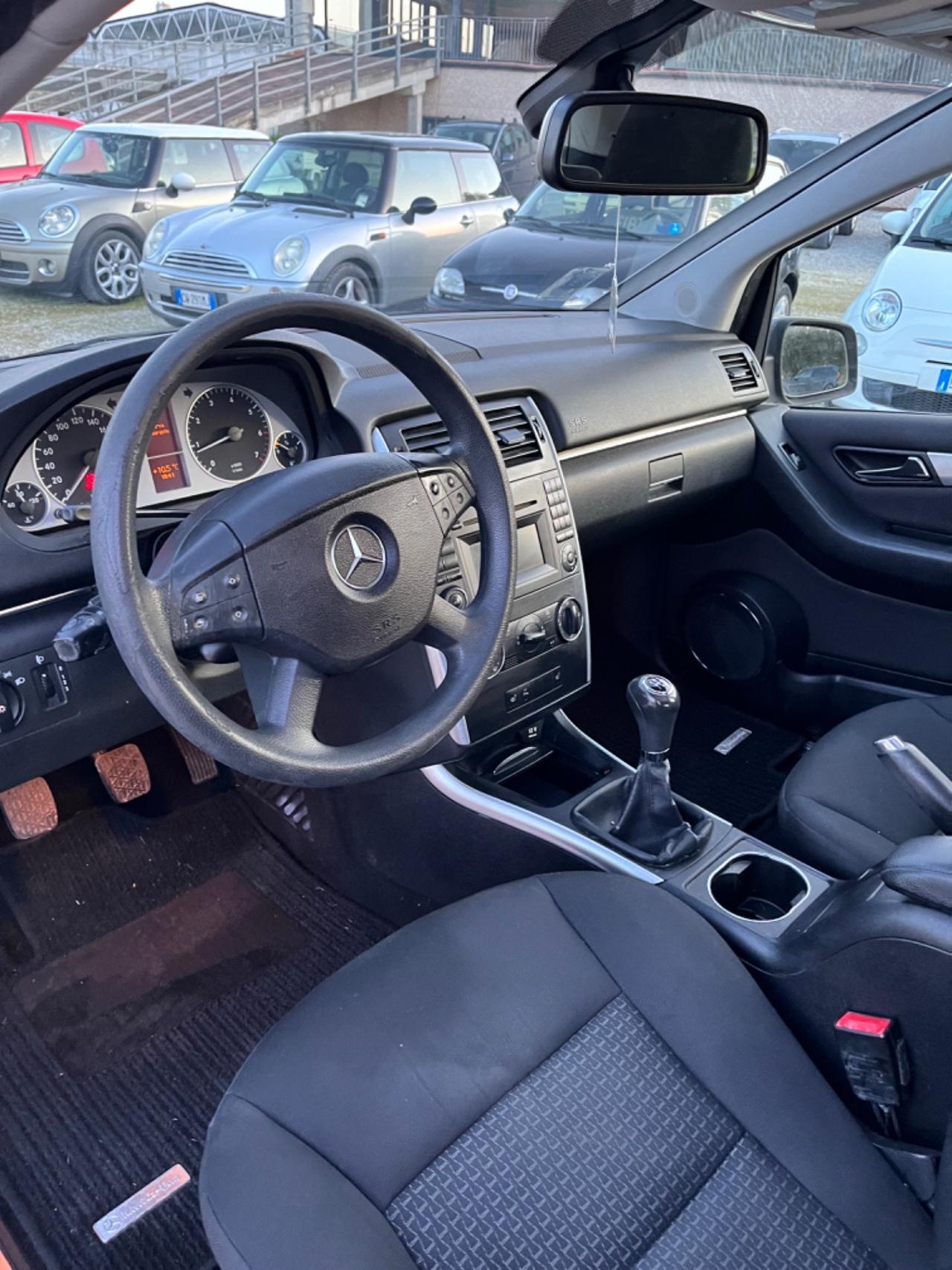 Mercedes-benz B 180 NGT BlueEFFICIENCY 2010