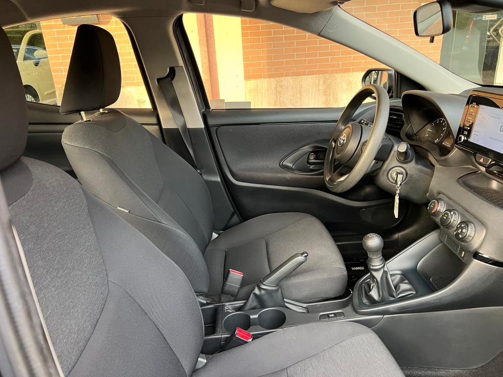 Toyota Yaris 1.0 Active *Promo SD 2025*