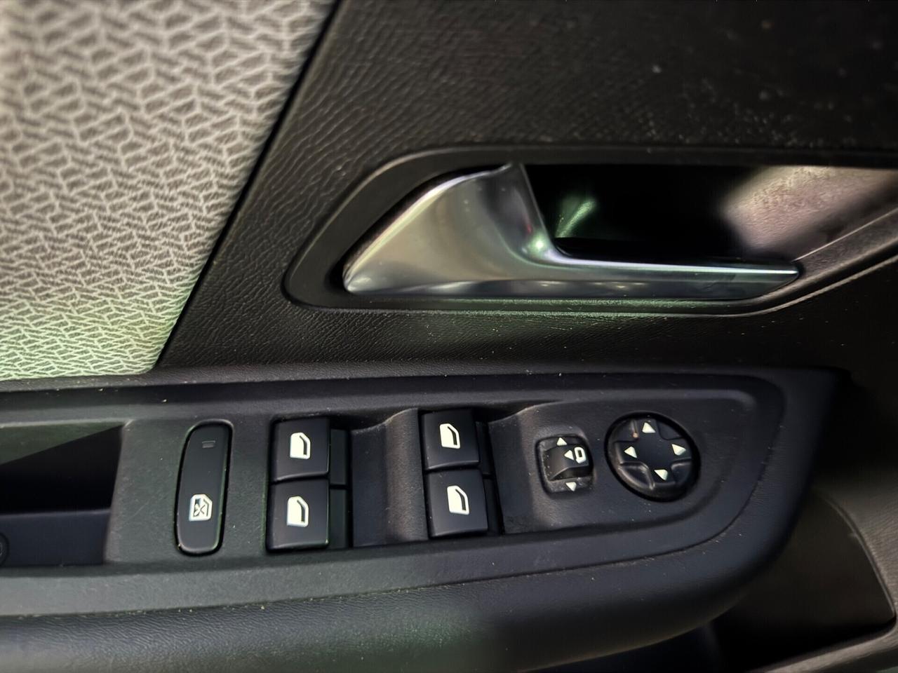 Citroen C4 BlueHDi 130 EAT8 Shine retrocam Sensori