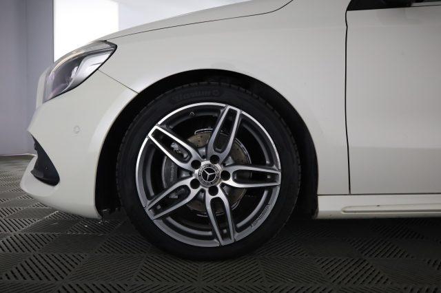 MERCEDES-BENZ A 180 A 180 d Automatic Premium