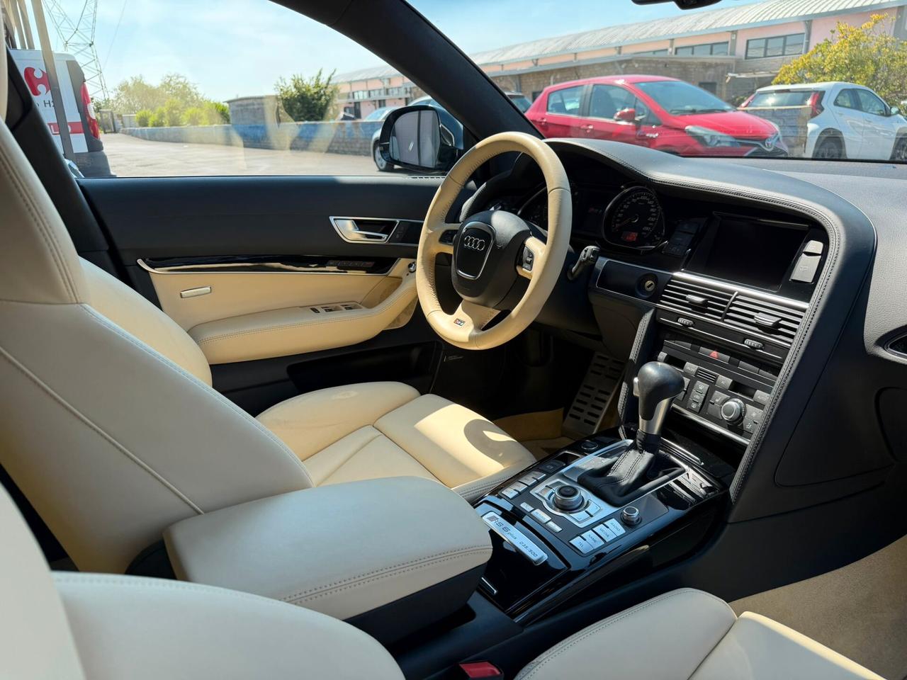 Audi RS6 RS 6 5.0 V10 FSI quattro tiptronic