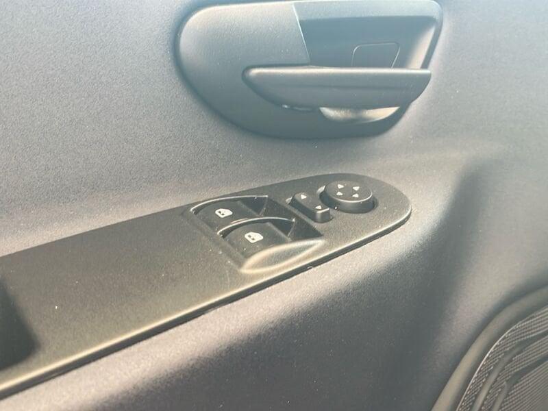 Lancia Ypsilon 1.0 FireFly 70cv Hybrid Silver