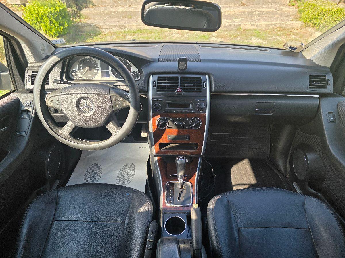 MERCEDES CLASSE B 180 METANO 2012 OK NEOPATENTATI