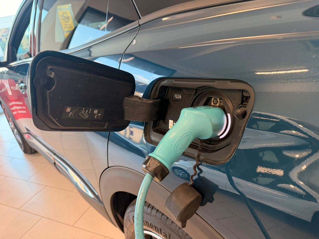 Peugeot 3008 Hybrid - Plug In