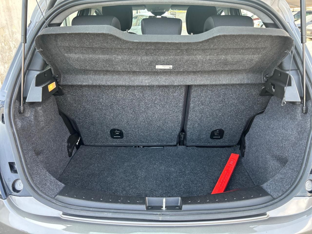 Lancia Ypsilon 1.0 FireFly Hybrid Silver Plus