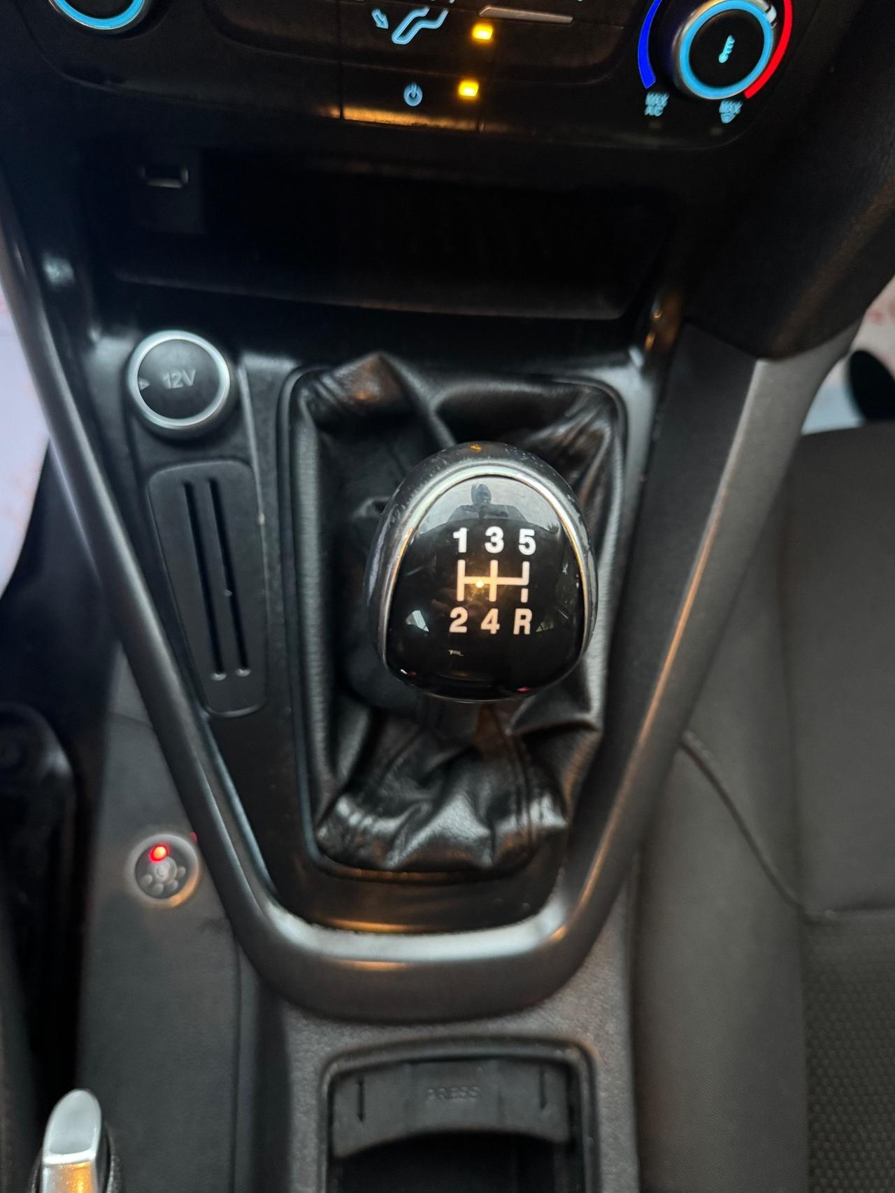 Ford Focus 1.6 120 CV GPL SW Titanium