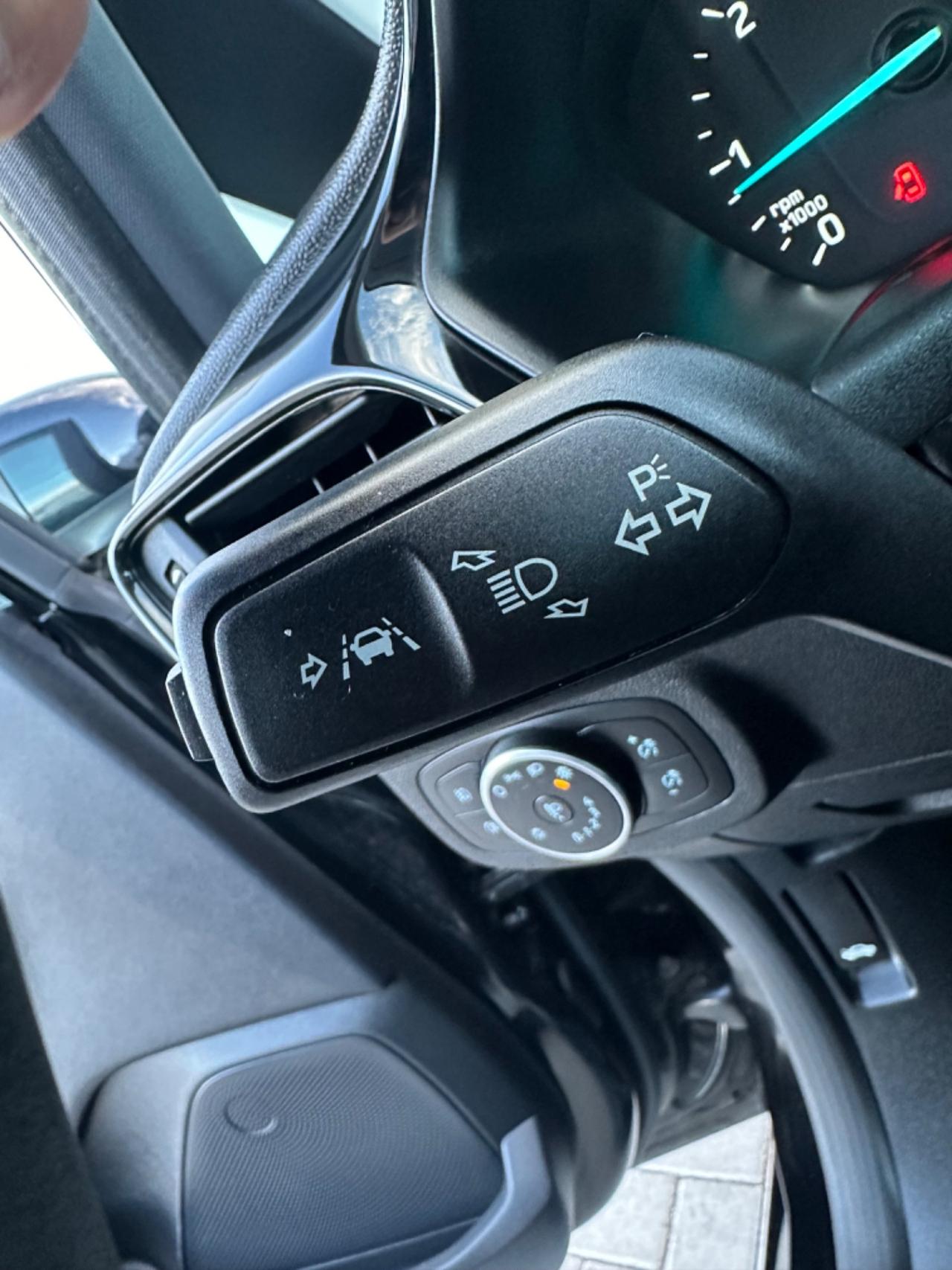 Ford Fiesta 1.5 TDCi 86cv ADATTA A NEOPATENTATI