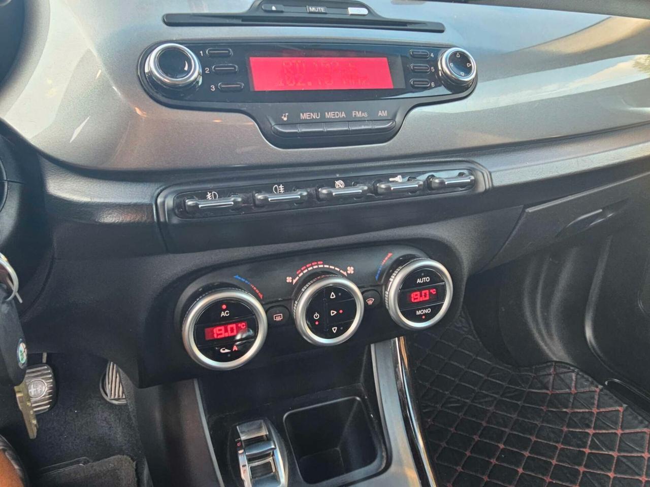 Alfa Romeo Giulietta 1.6 JTDm-2 105 CV Exclusive