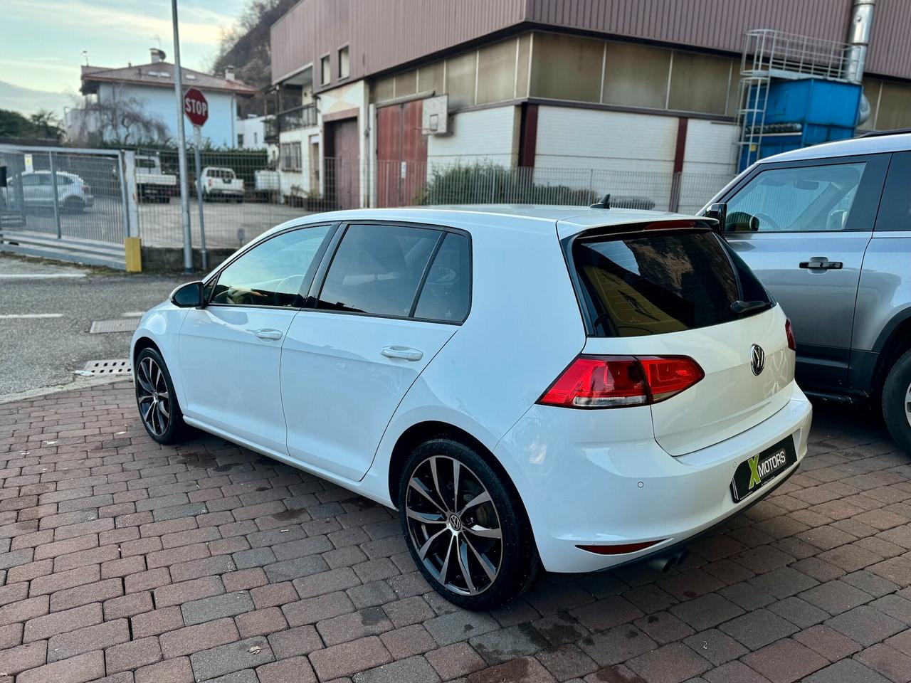 Volkswagen Golf 2.0 TDI 5p. Highline BlueMotion Technology
