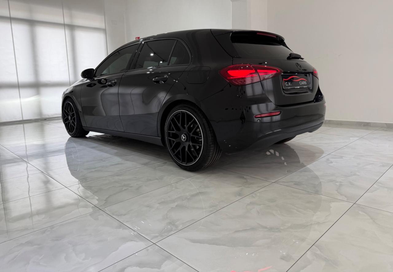 MERCEDES-BENZ A 180 D AUTOMATIC SPORT IVA ESPOSTA