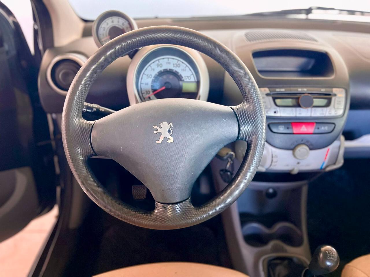 Peugeot 107 Urban move 5 p
