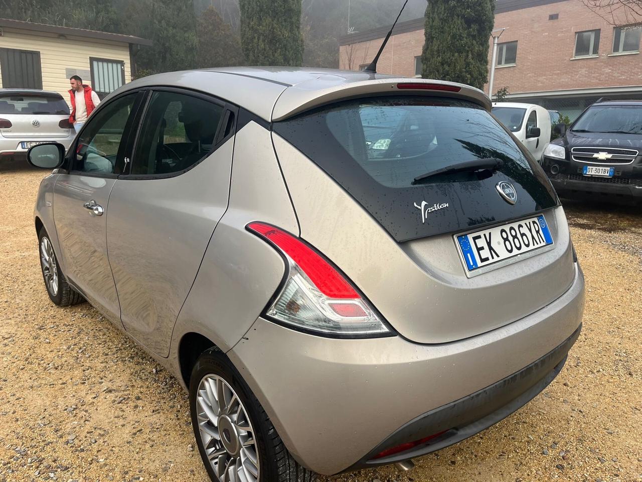 Lancia Ypsilon 1.3 Diesel - Neopatentati