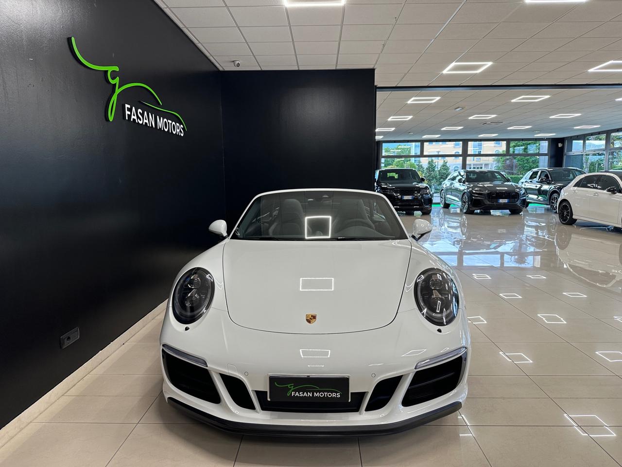 Porsche 911 Cabrio 3.0 Carrera 4 GTS auto