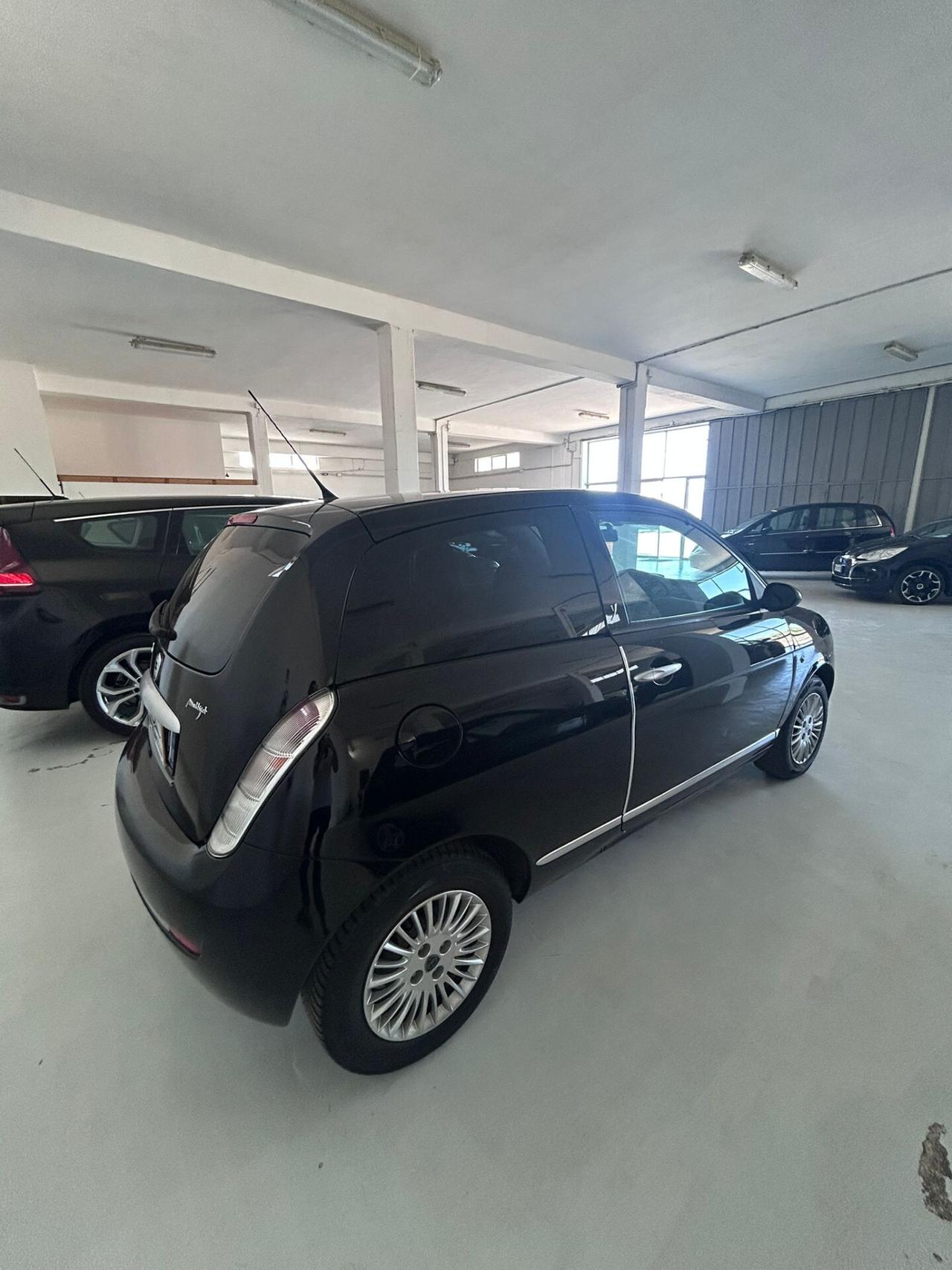 Lancia Ypsilon 1.3 MJT 90 CV Platino