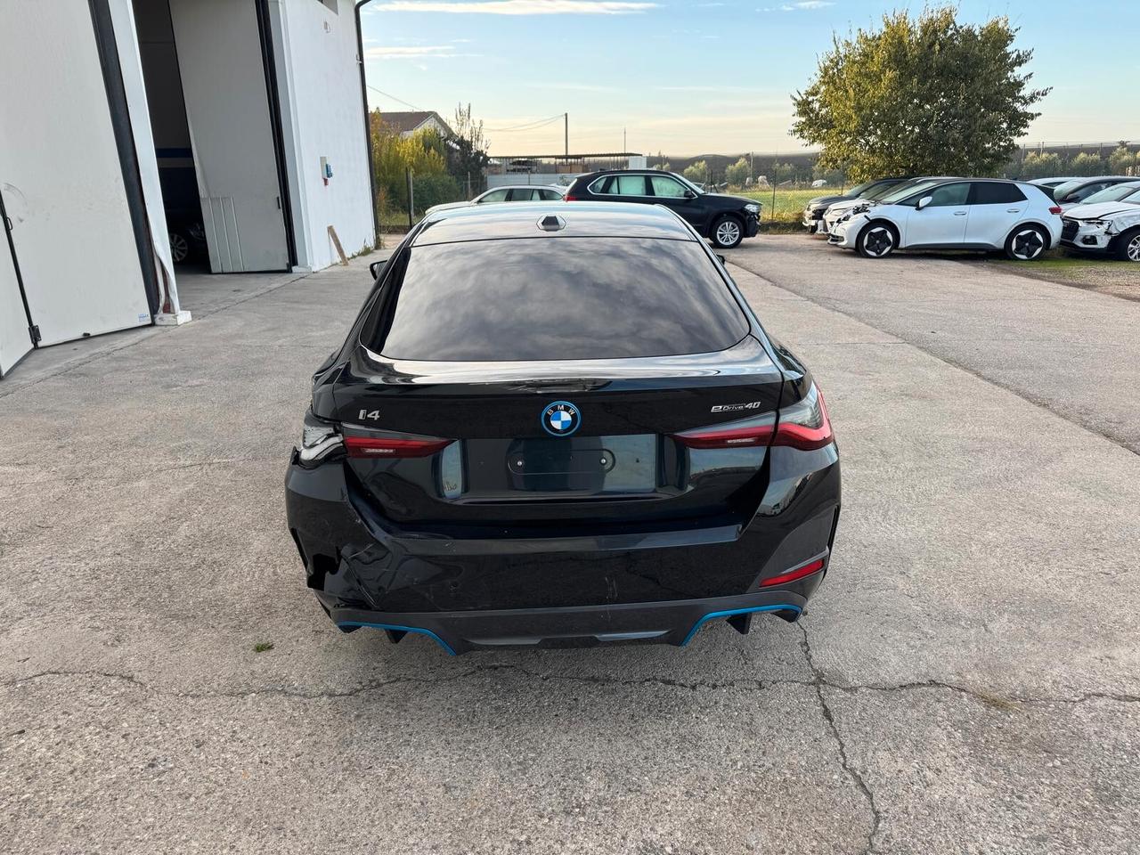 BMW i4 edrive40 Msport 83kw/h 340cv INCIDENTATA