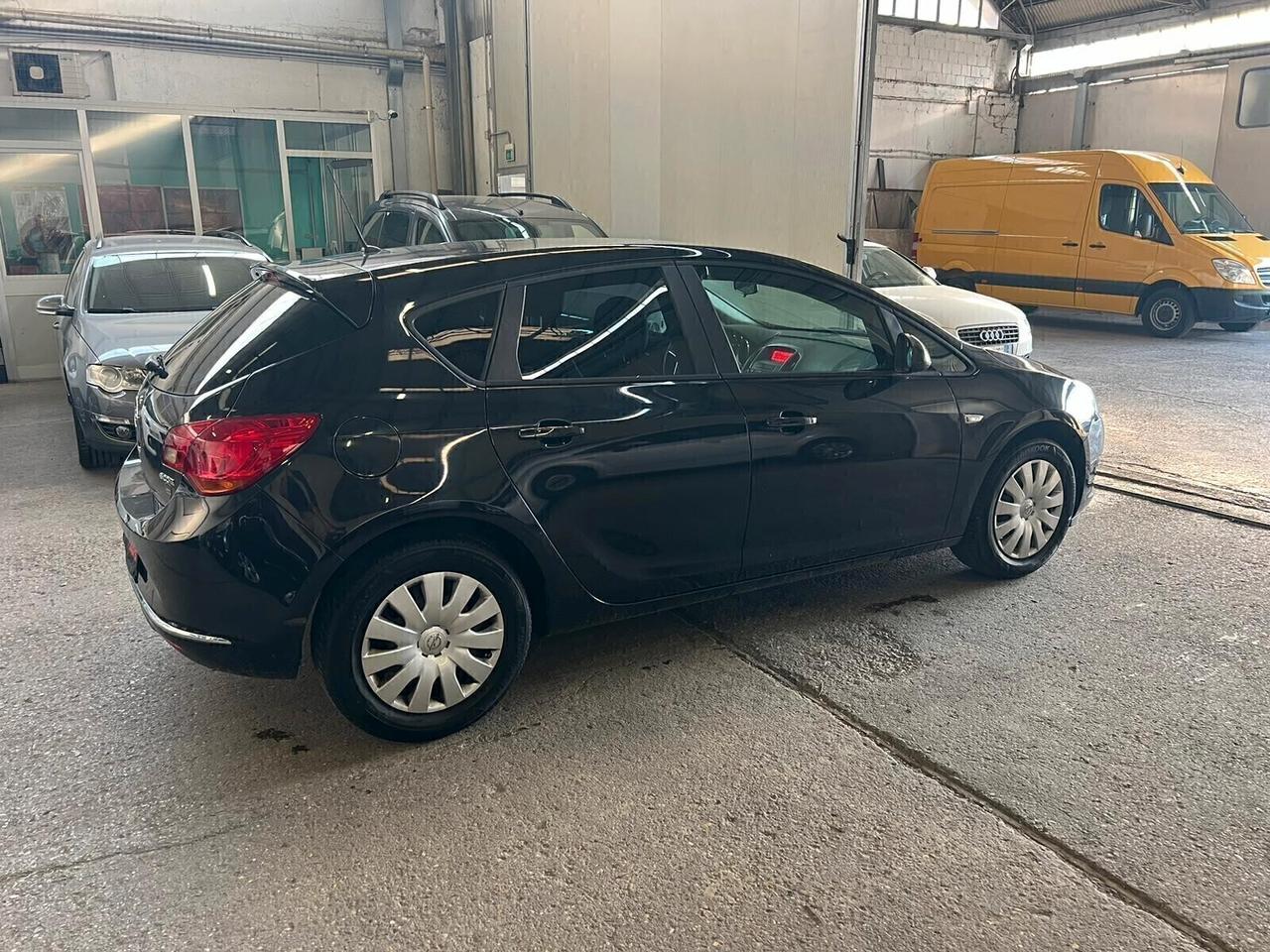Opel Astra 1,4 gpl-2015
