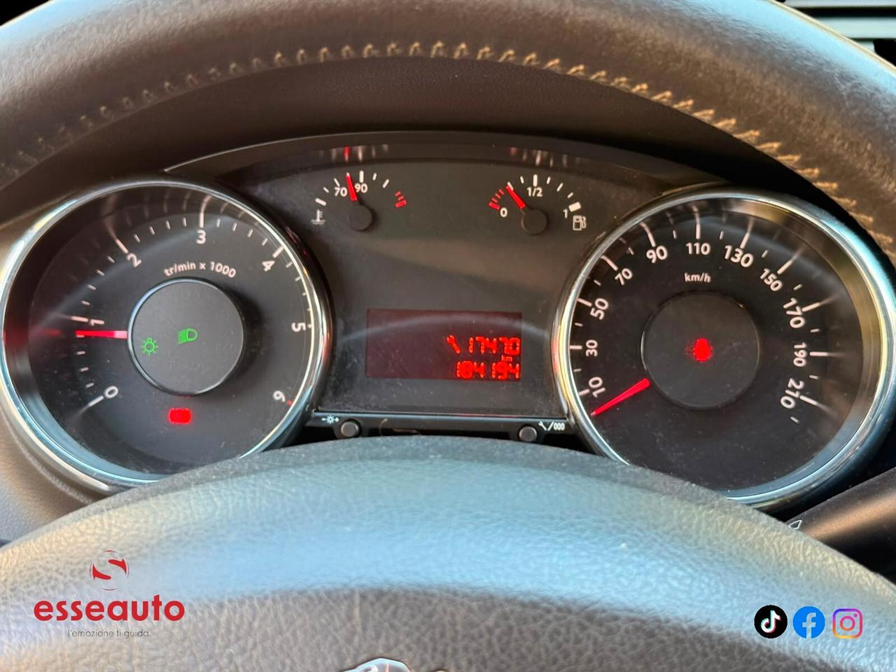 Peugeot 3008 1.6 HDi 115CV Business
