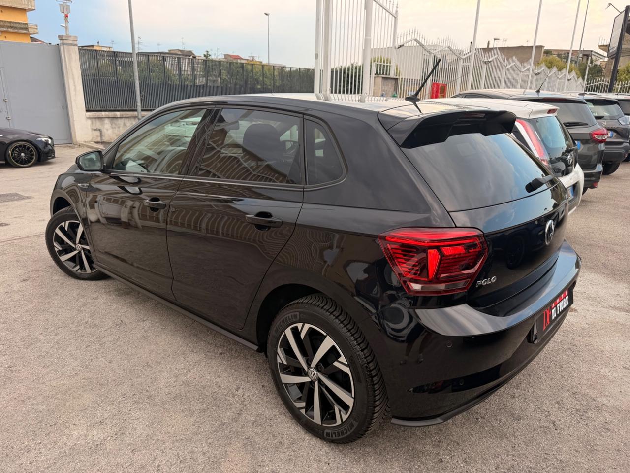 Volkswagen Polo 1.6 TDI 95cv R-LINE FULL LED MATRIX