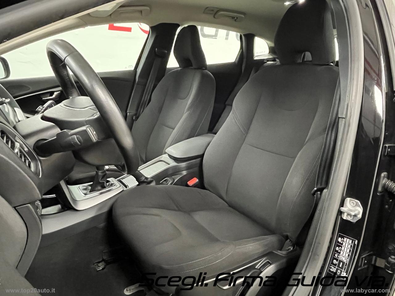 VOLVO V40 Cross Country D2 Kinetic|GANCIO TRAINO