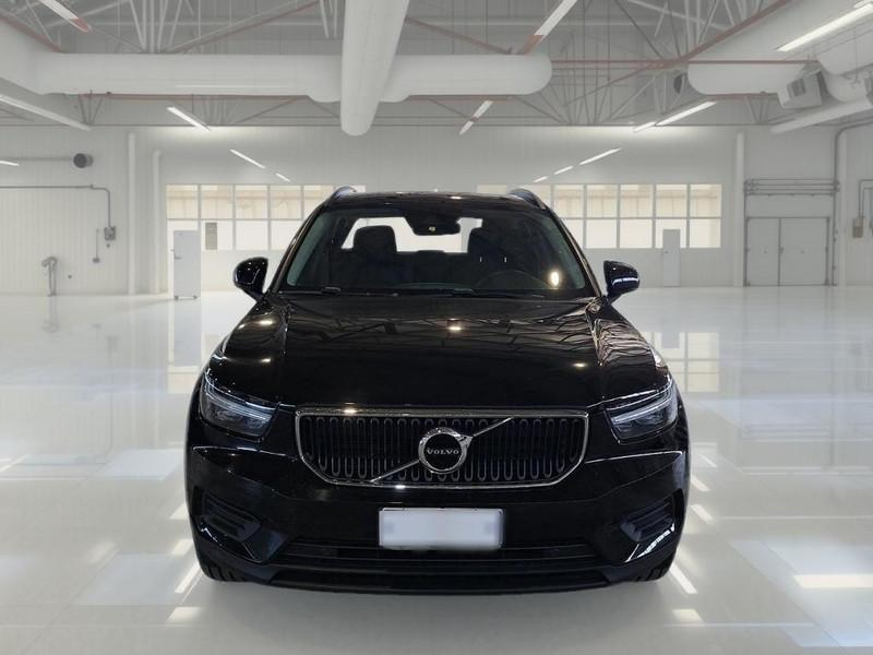 VOLVO XC40 T2 automatico Momentum Core