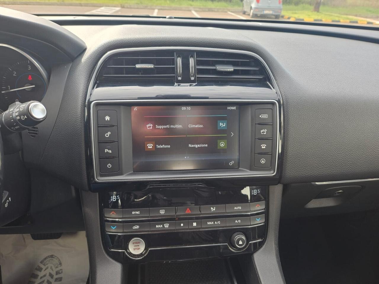 Jaguar F-Pace 2.0 D 180 CV AWD Prestige